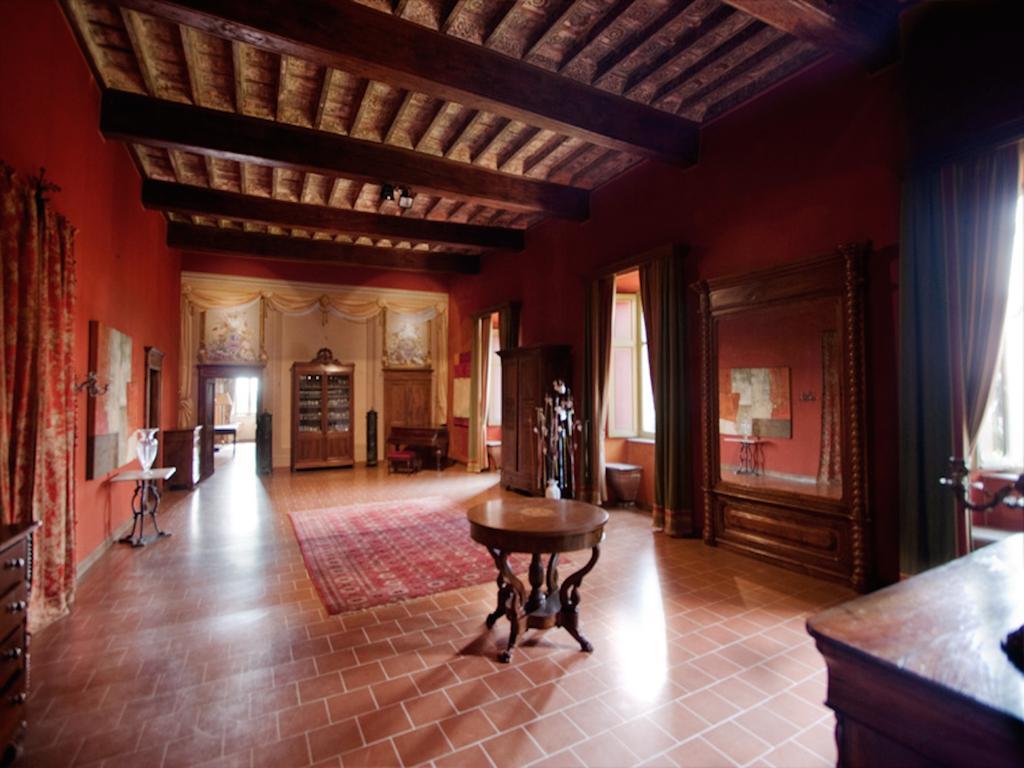 Castello Di Coazzolo Bed & Breakfast Neive Exterior photo